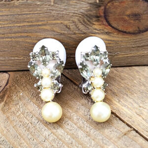 Vintage Pearlcore Clip On Earrings Pearls and Smoky Grey Rhinestones